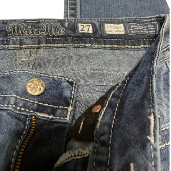 Miss Me Ankle Skinny Signature Jeans with Embellished Back size 27 - Picture 10 of 10